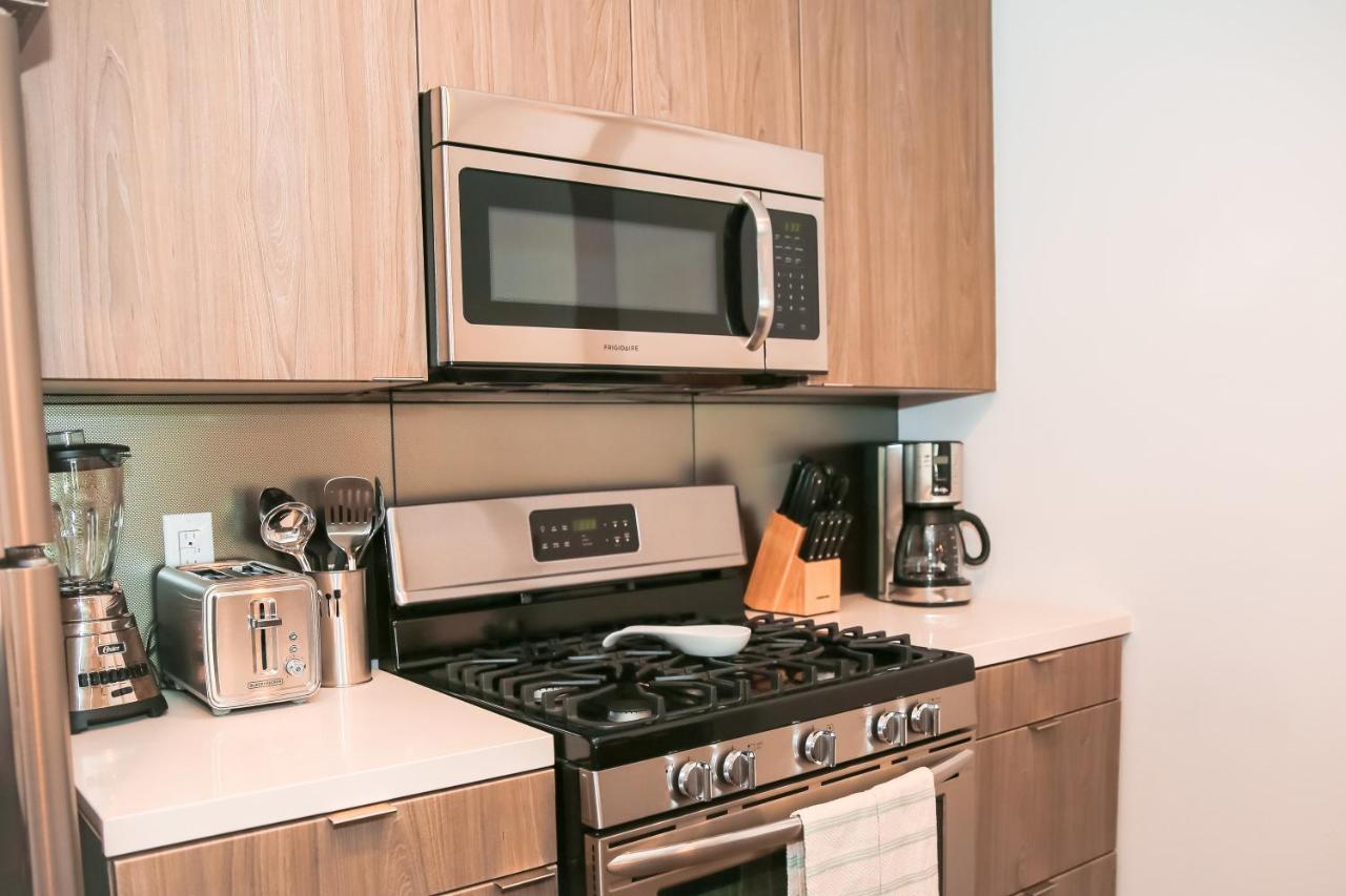 Fully Furnished Suites Near Little Tokyo 4*